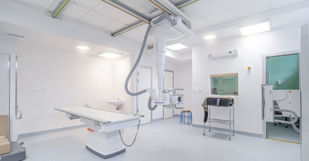 Nemocnica Malacky má nový röntgen. Urobí aj dlhé snímky dolných končatín a chrbtice