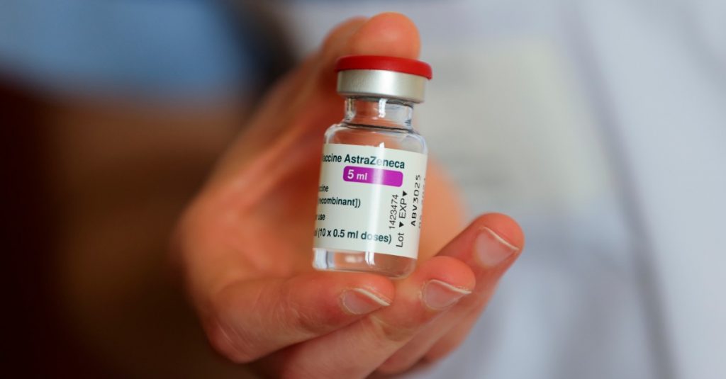 AstraZeneca možno poskytla neaktuálne informácie k testom vakcíny proti COVID-19 v USA