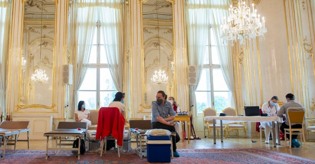 Prezidentský palác privíta dobrovoľných darcov krvi