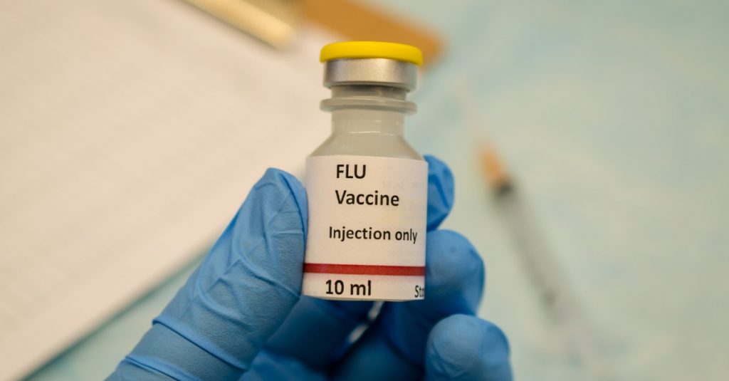 Očkovanie proti sezónnej chrípke sa odporúča najmä rizikovým skupinám pacientov