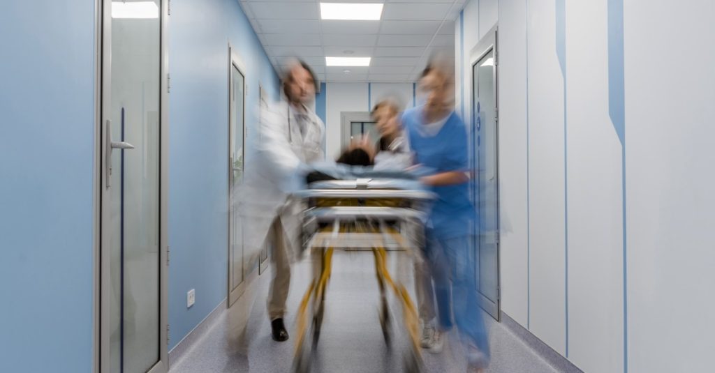 Nemocnica v Bojniciach prosí zdravotníkov o pomoc, situáciu označila za vážnu